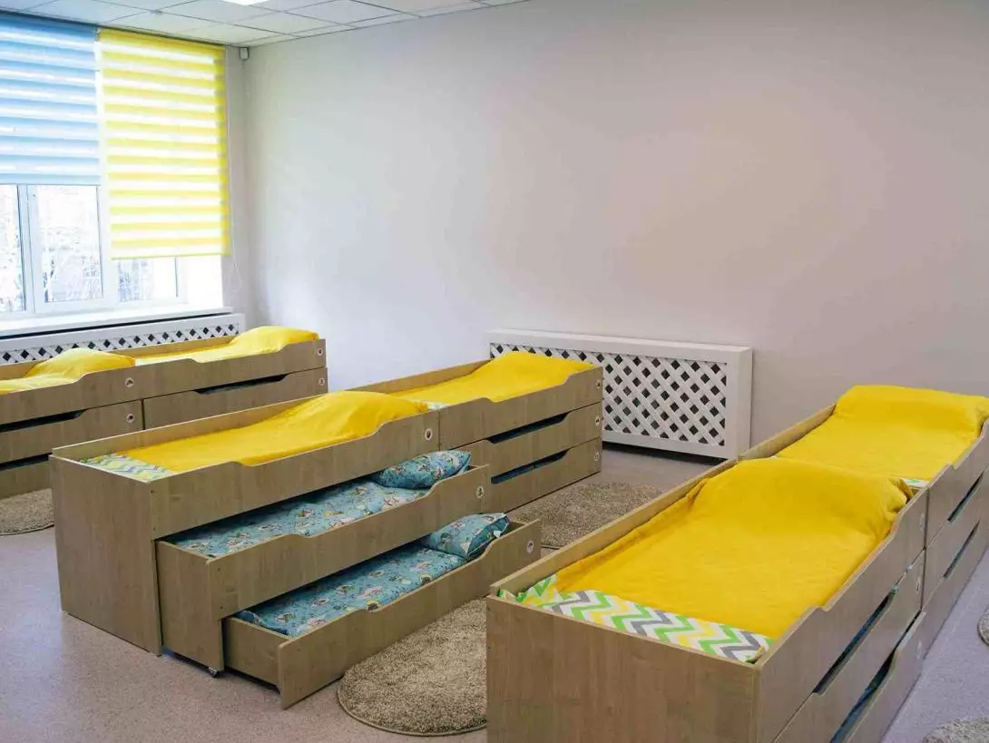 Детский сад кровать комод